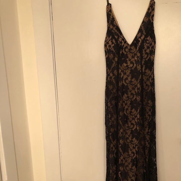 Black and Tan Lace maxi dress - Picture 6 of 8